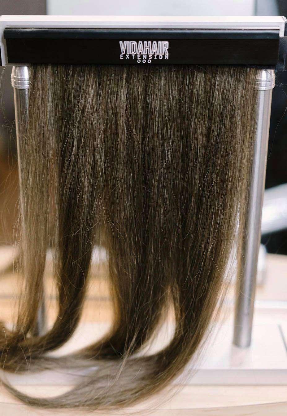 A Guide to Hair Extensions & Their Benefits 